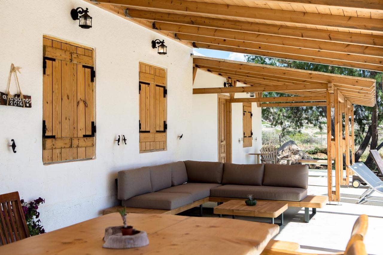 Mera Beachfront House - Фаласарна Экстерьер фото