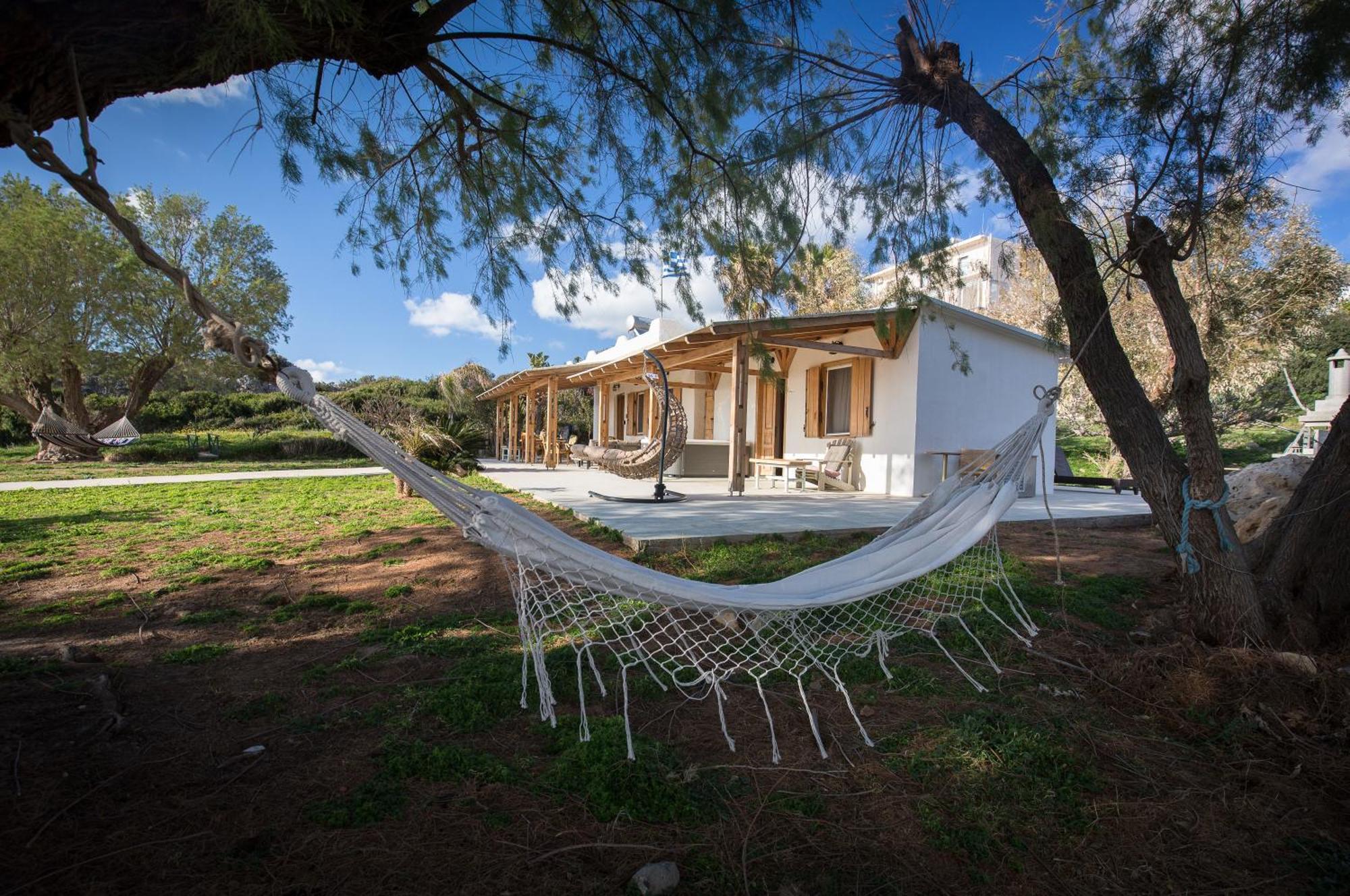 Mera Beachfront House - Фаласарна Экстерьер фото